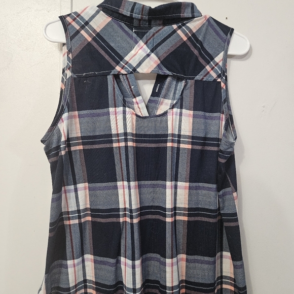 New York Laundry Plaid Tie Front Button Down Sleeveless Top! - Picture 3 of 5